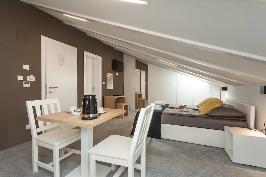 Villa Castrum Rovinj 4*,